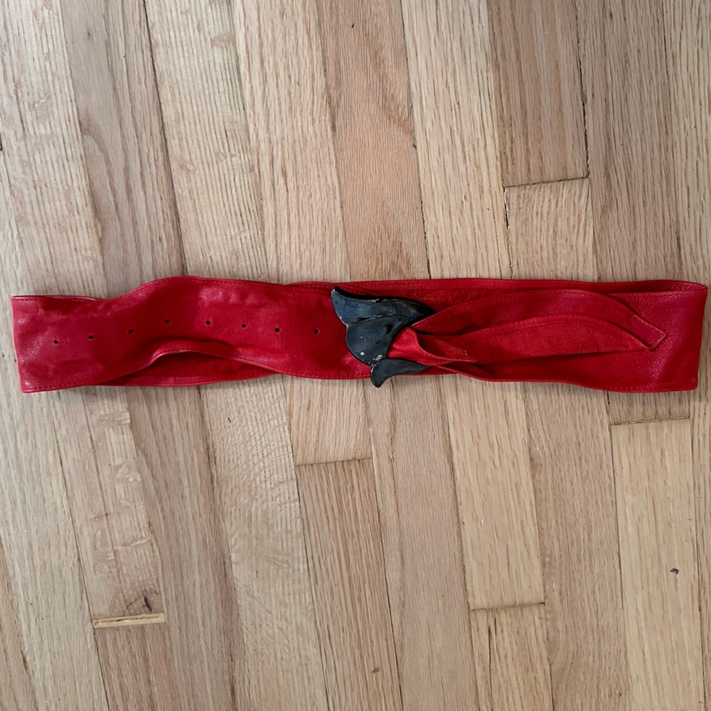 Raina Belt red with buckle